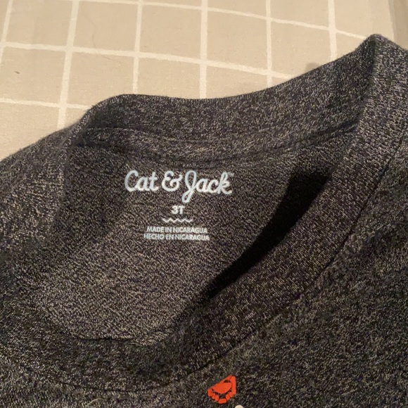 Dark gray Cat and Jack toddler t-shirt - Picture 2 of 3